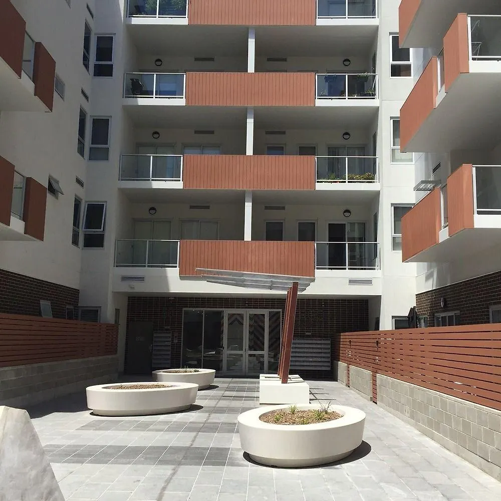 **** Hotel Rnr Apartments Adelaide Australia
