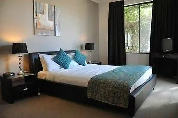 Rnr Apartments Adelaide Hotel