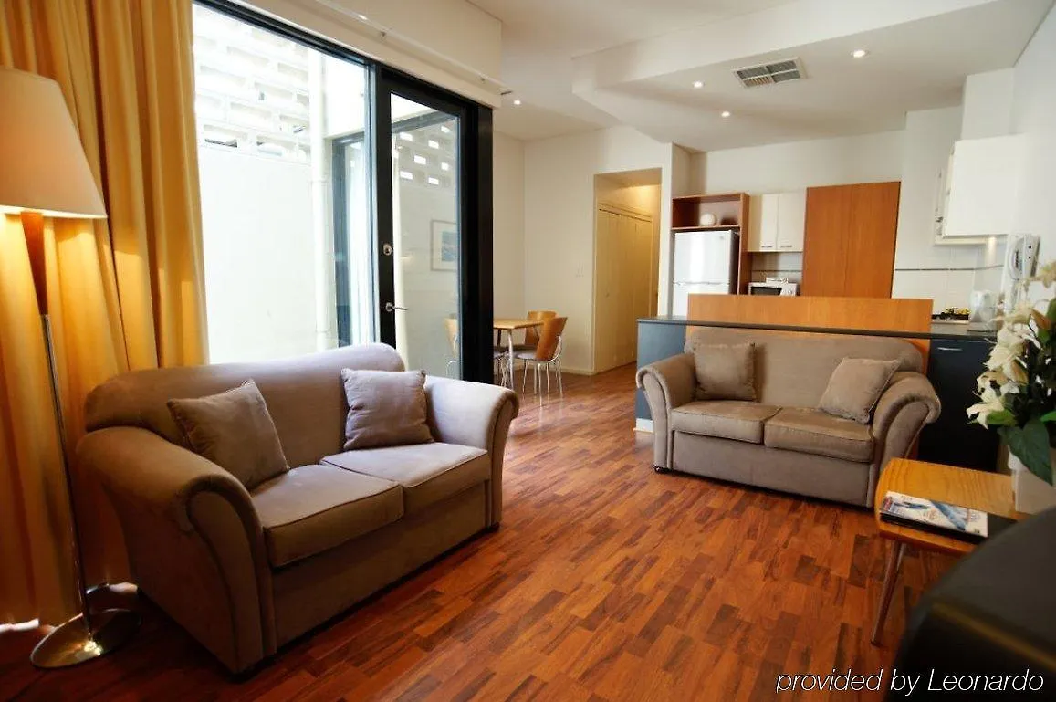 Hotel Rnr Apartments Adelaide