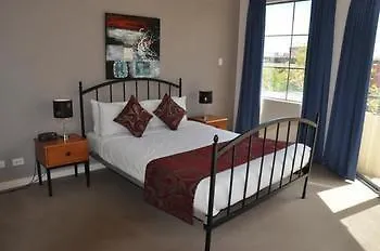Rnr Apartments Adelaide