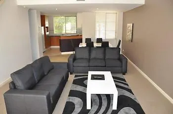 Rnr Apartments Adelaide 4*,