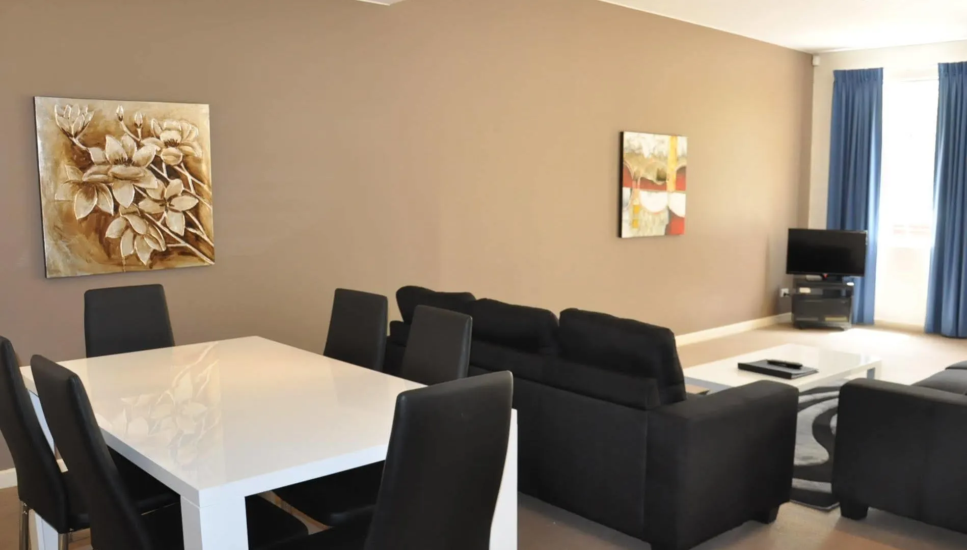 Rnr Apartments Adelaide